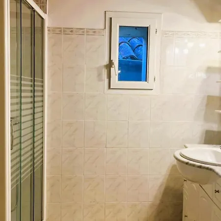 Du Four A Pain Semesterbostad *